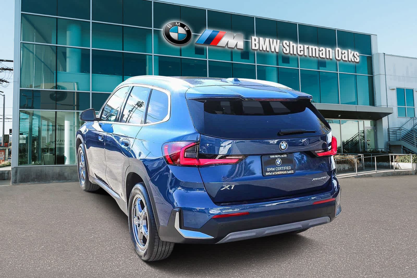 Thumbnail: 2023 BMW X1 - 6