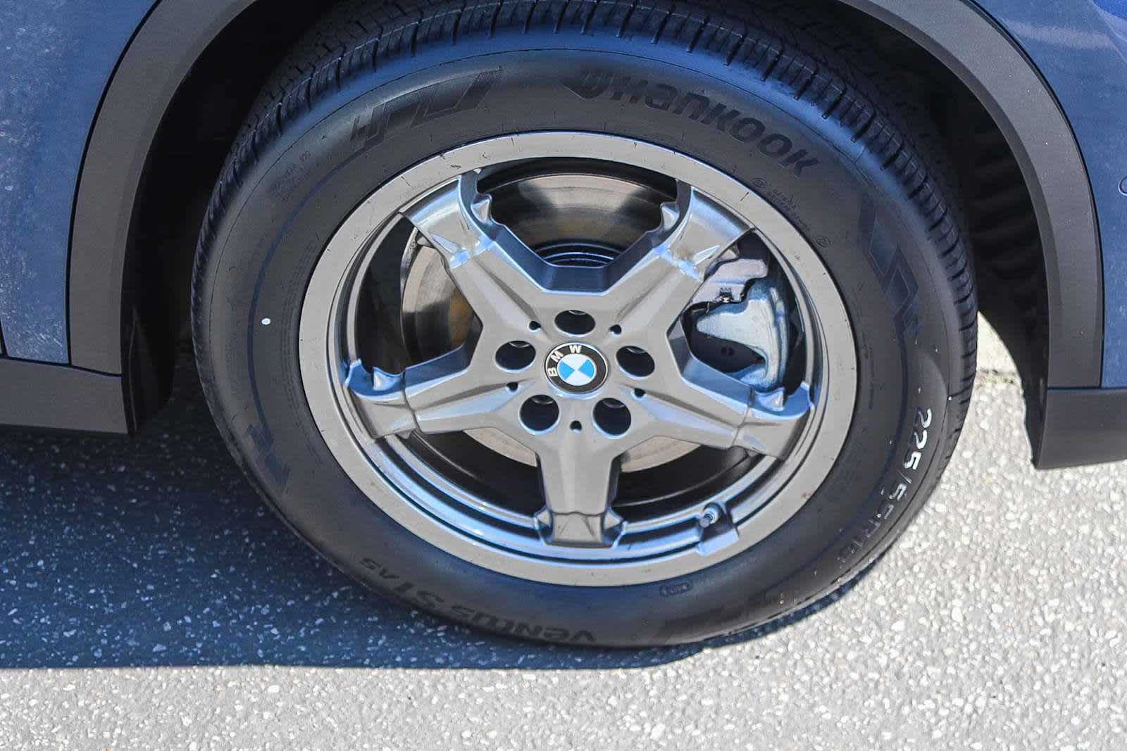 Thumbnail: 2023 BMW X1 - 9