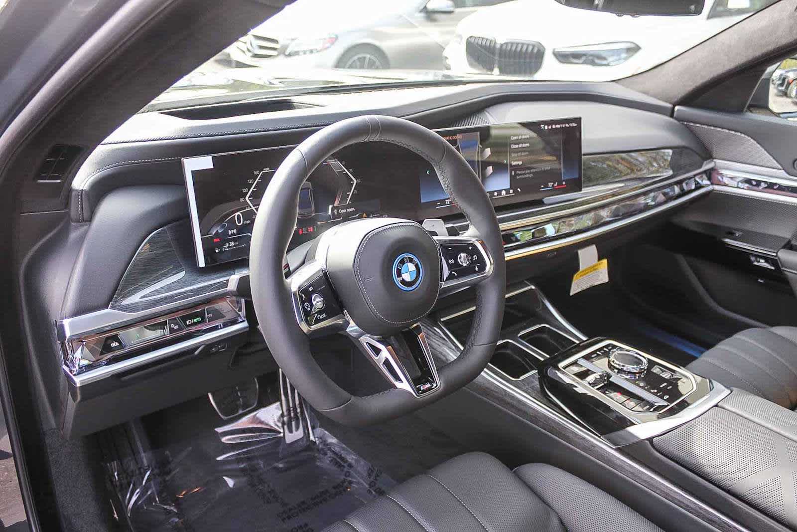 Thumbnail: 2026 BMW 7 Series - 17