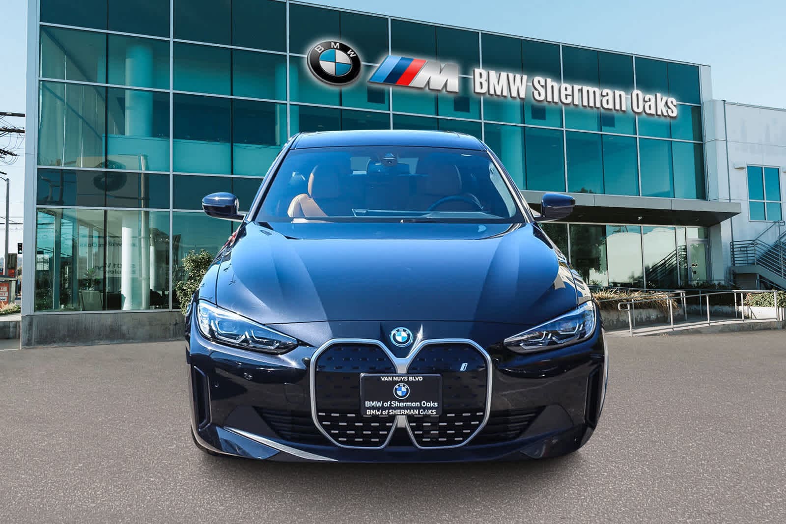 Thumbnail: 2022 BMW i4 - 2