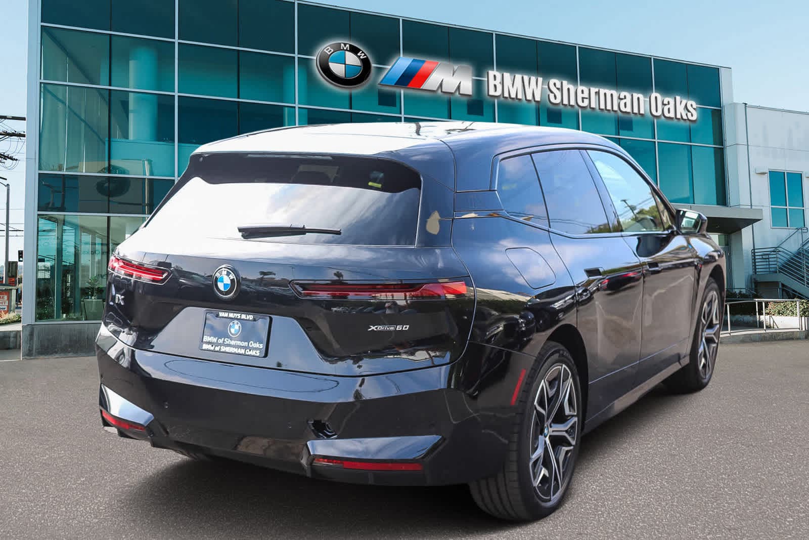 Thumbnail: 2026 BMW iX - 4