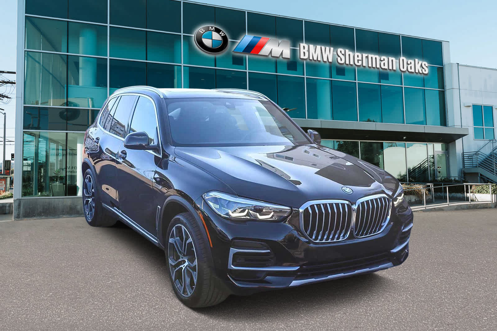 2023 BMW X5 PHEV xDrive45e photo 2