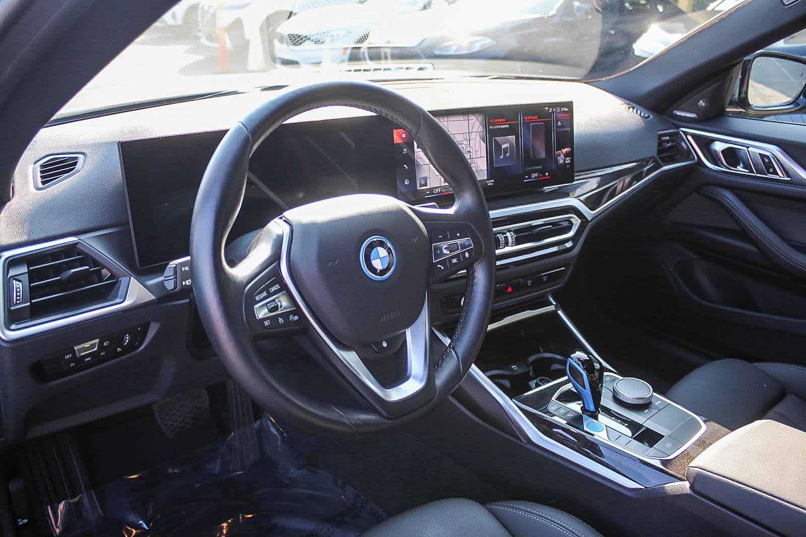 Thumbnail: 2023 BMW i4 - 17