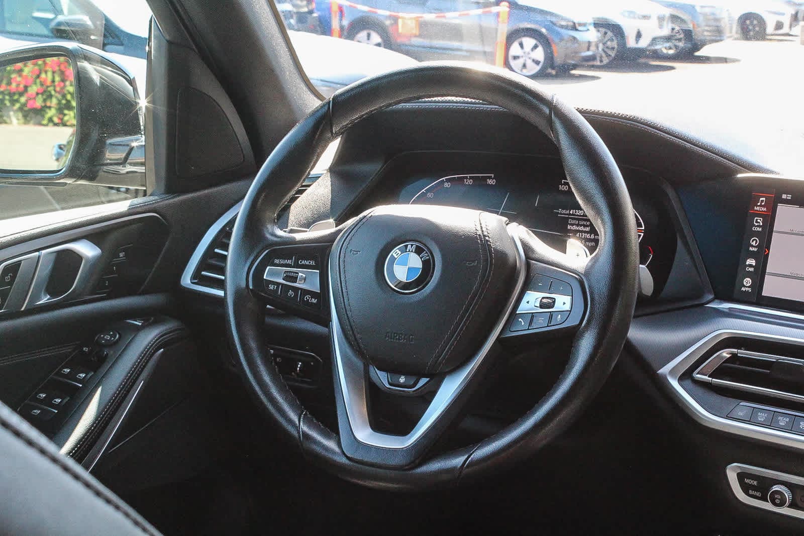 Thumbnail: 2023 BMW X5 - 15