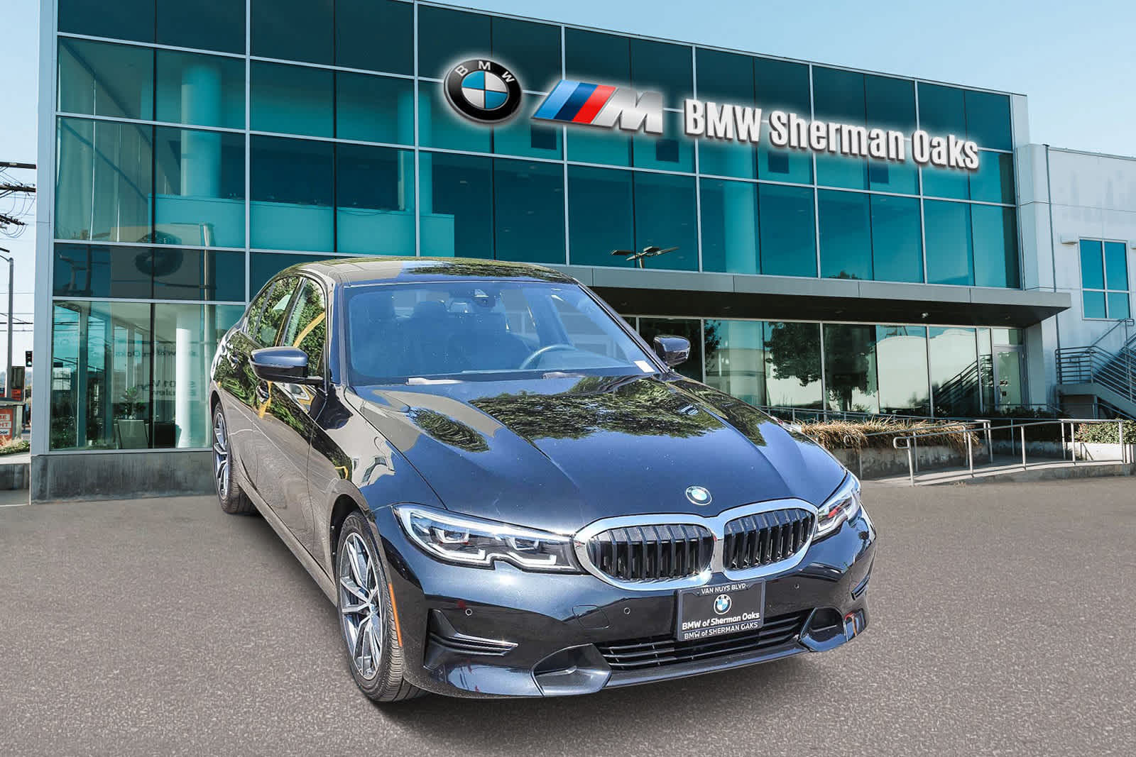 Thumbnail: 2022 BMW 3 Series - 3