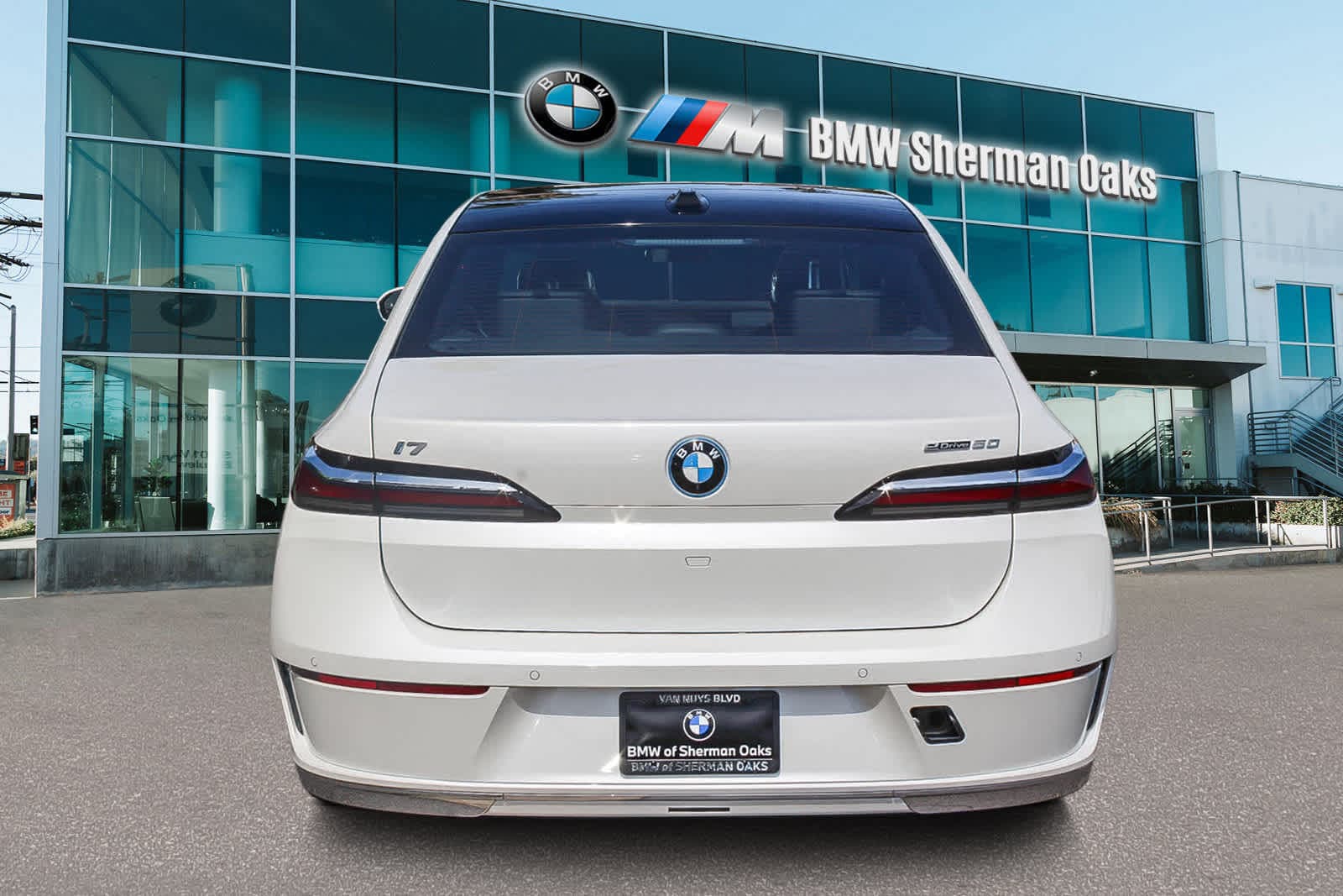 Thumbnail: 2026 BMW i7 - 5