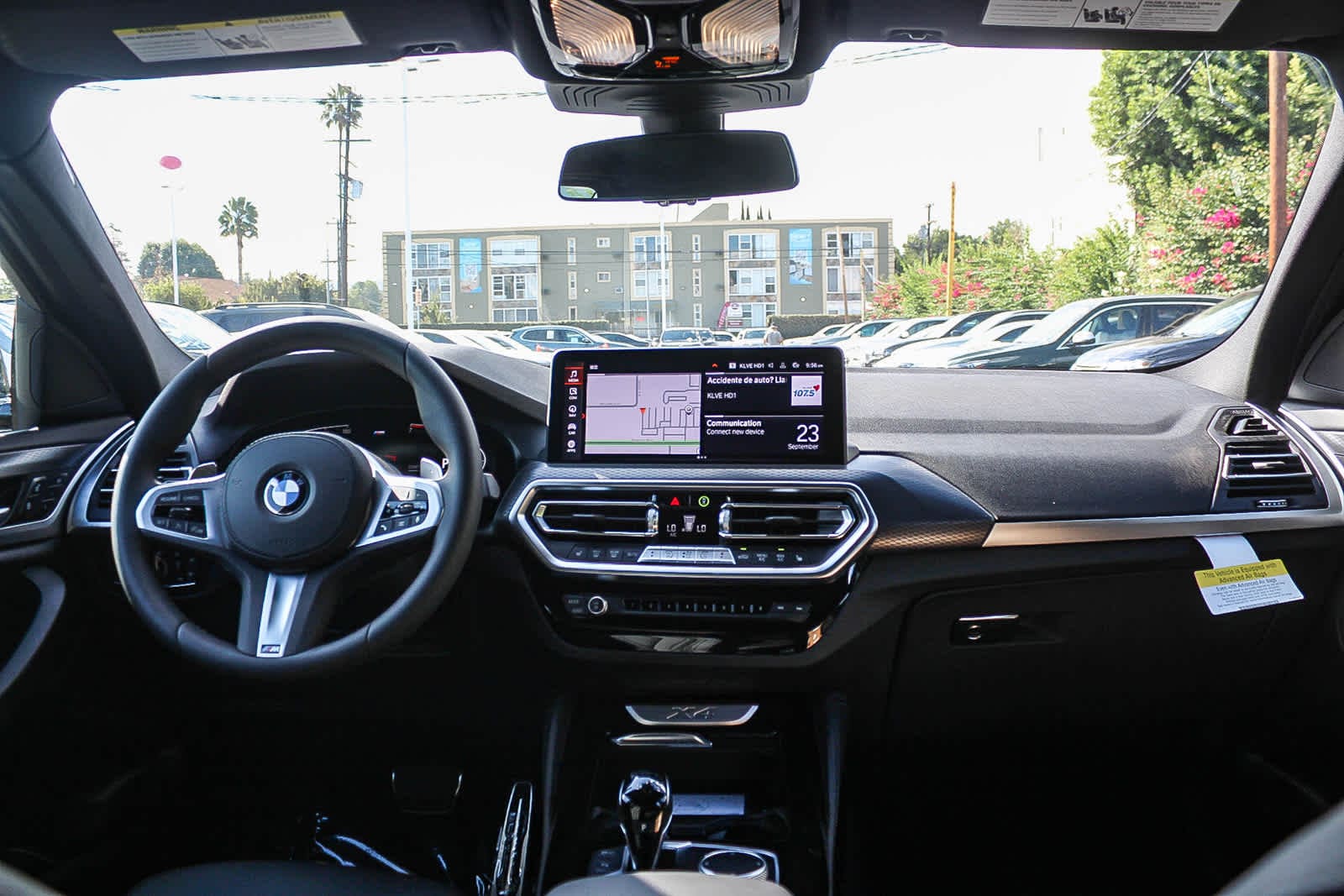 Thumbnail: 2025 BMW X4 - 12