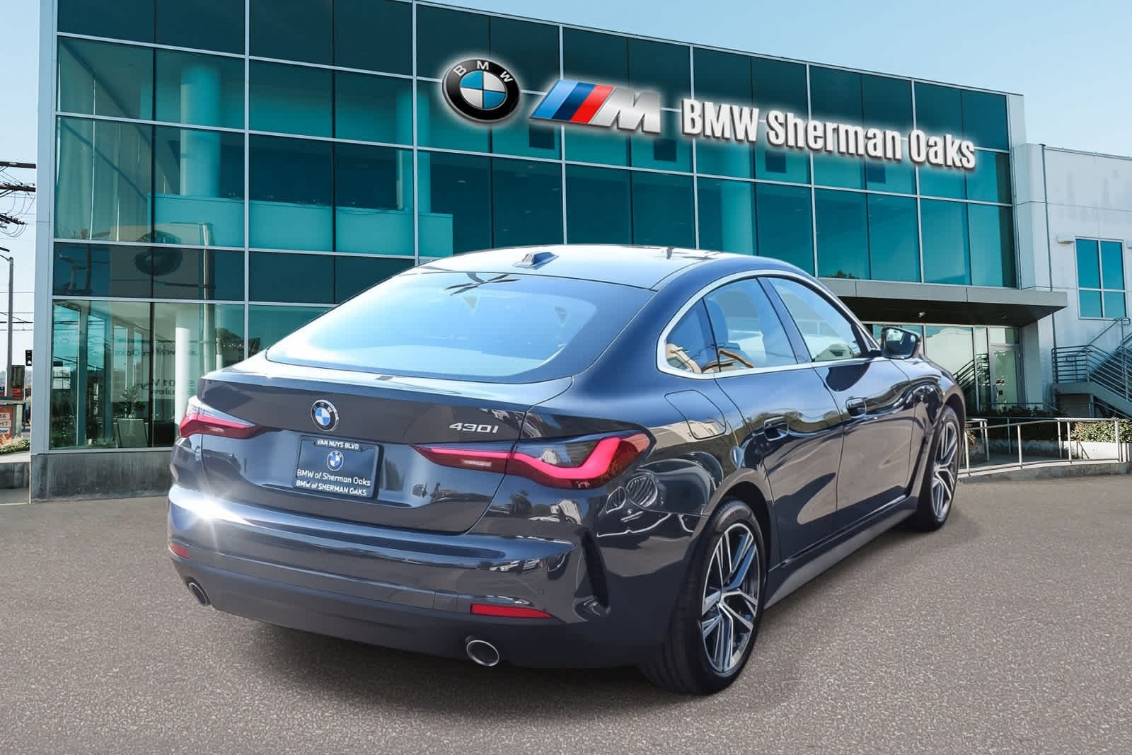 2023 BMW 430i photo 3