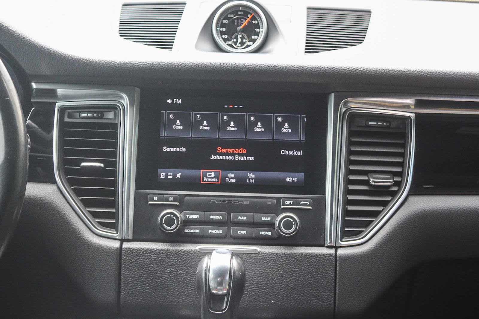 Thumbnail: 2018 Porsche Macan - 14