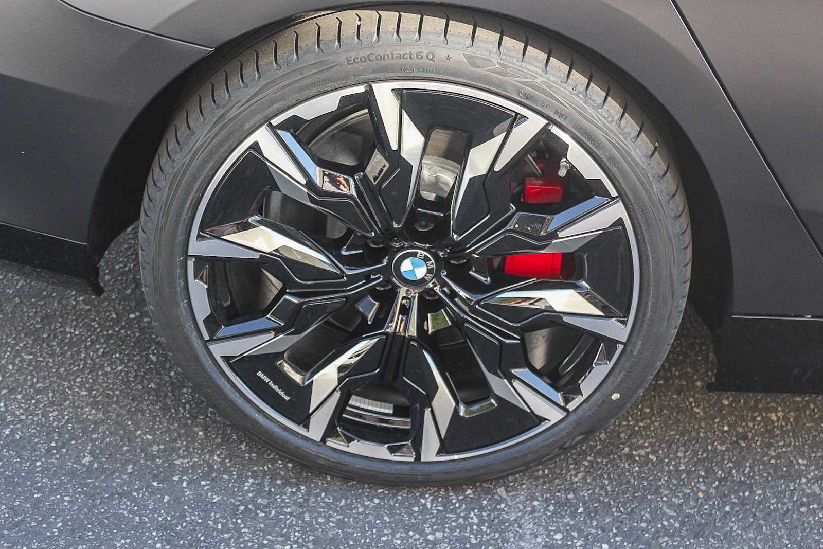 Thumbnail: 2026 BMW 5 Series - 8