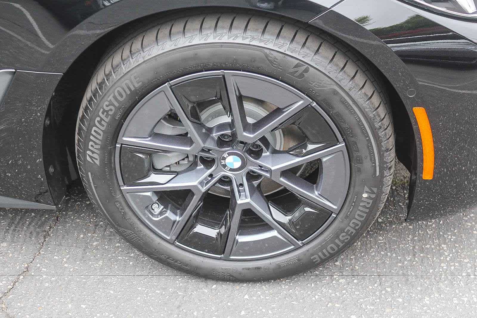 Thumbnail: 2026 BMW i4 - 9