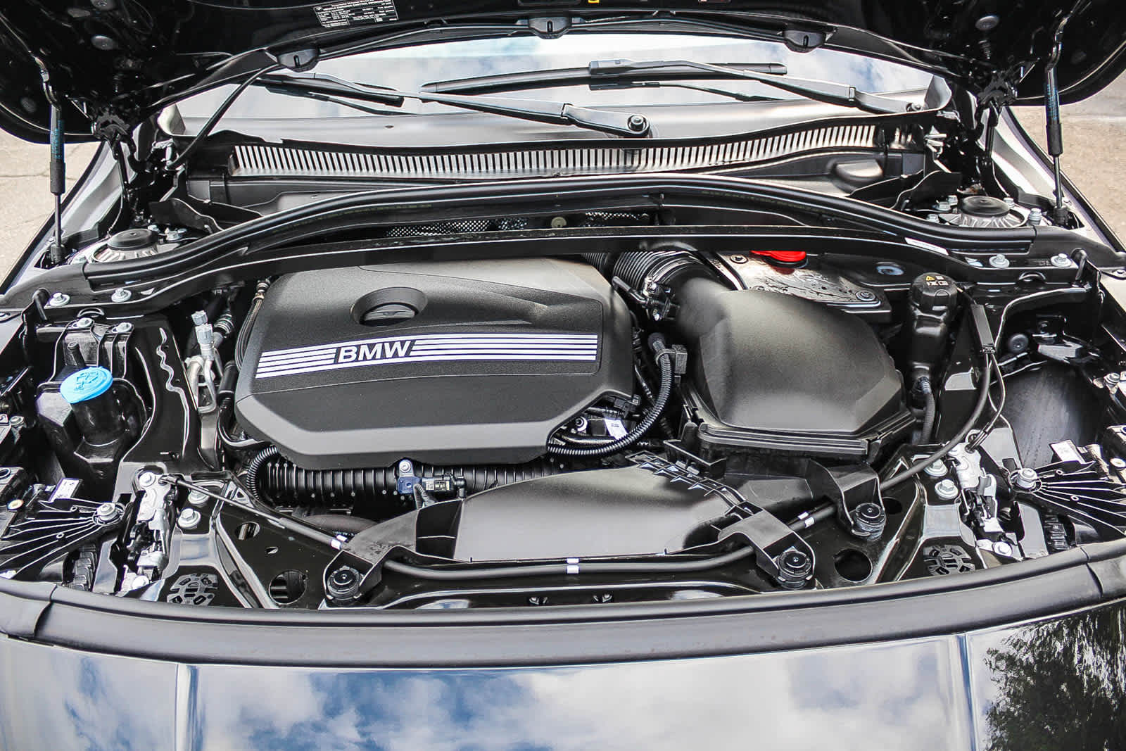 Thumbnail: 2025 BMW 2 Series - 25