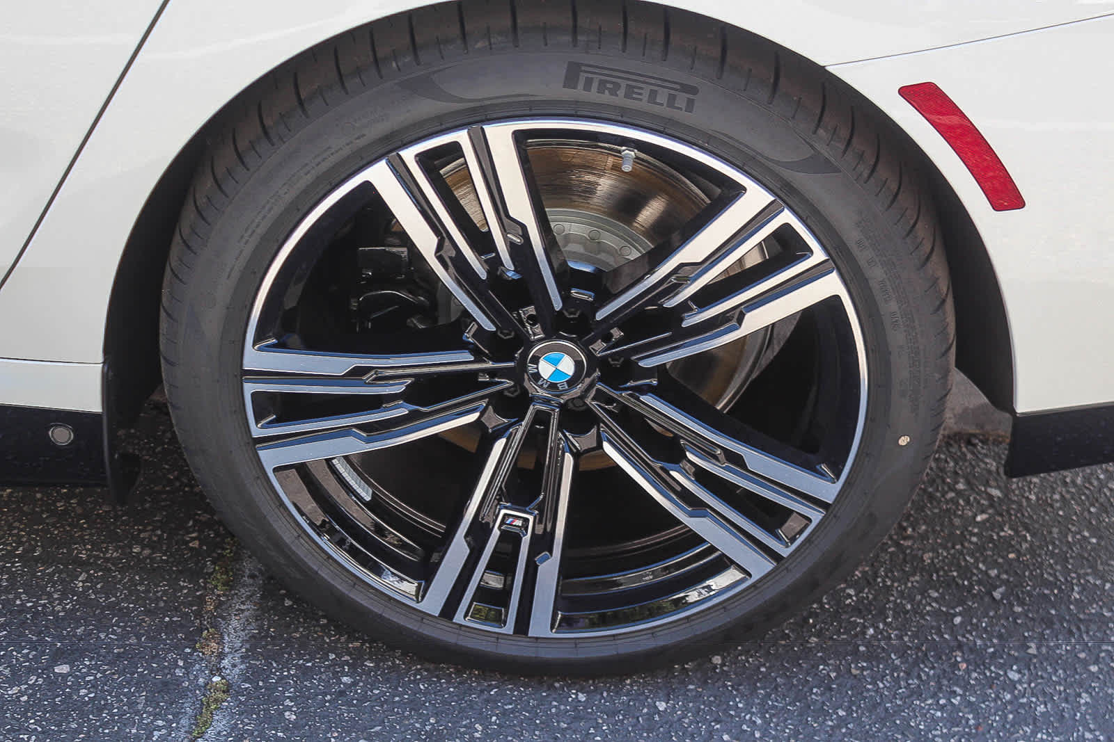 Thumbnail: 2026 BMW i7 - 8