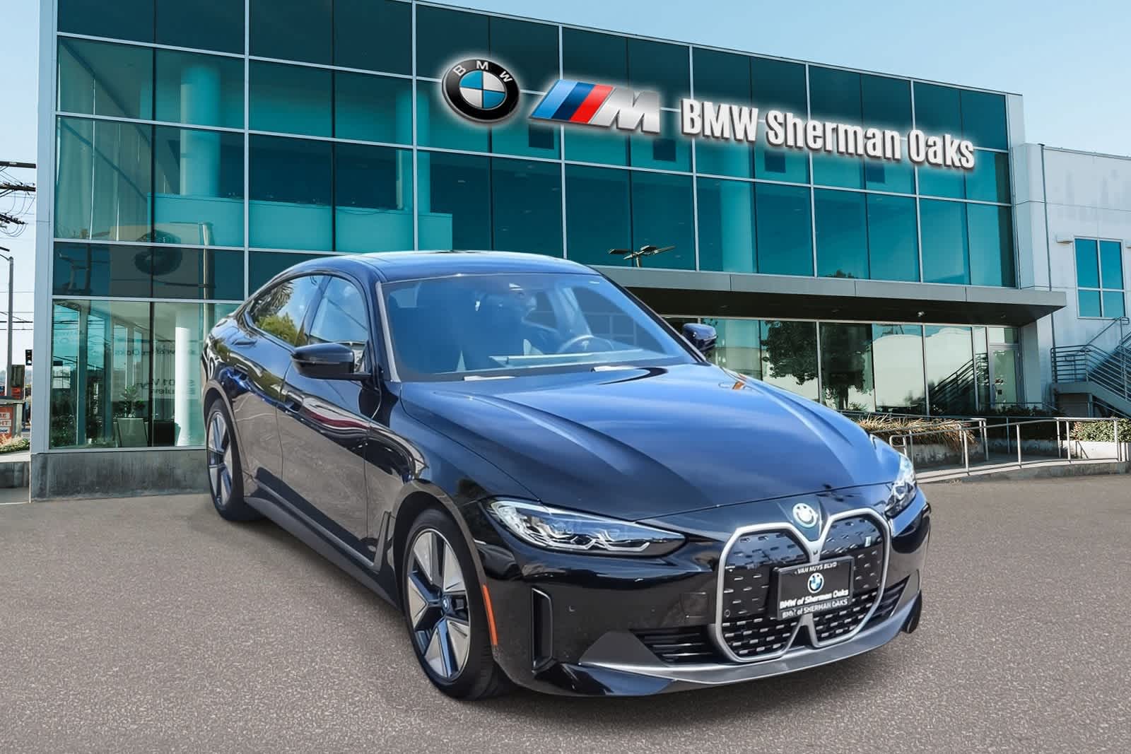 2023 BMW i4 eDrive35 photo 2