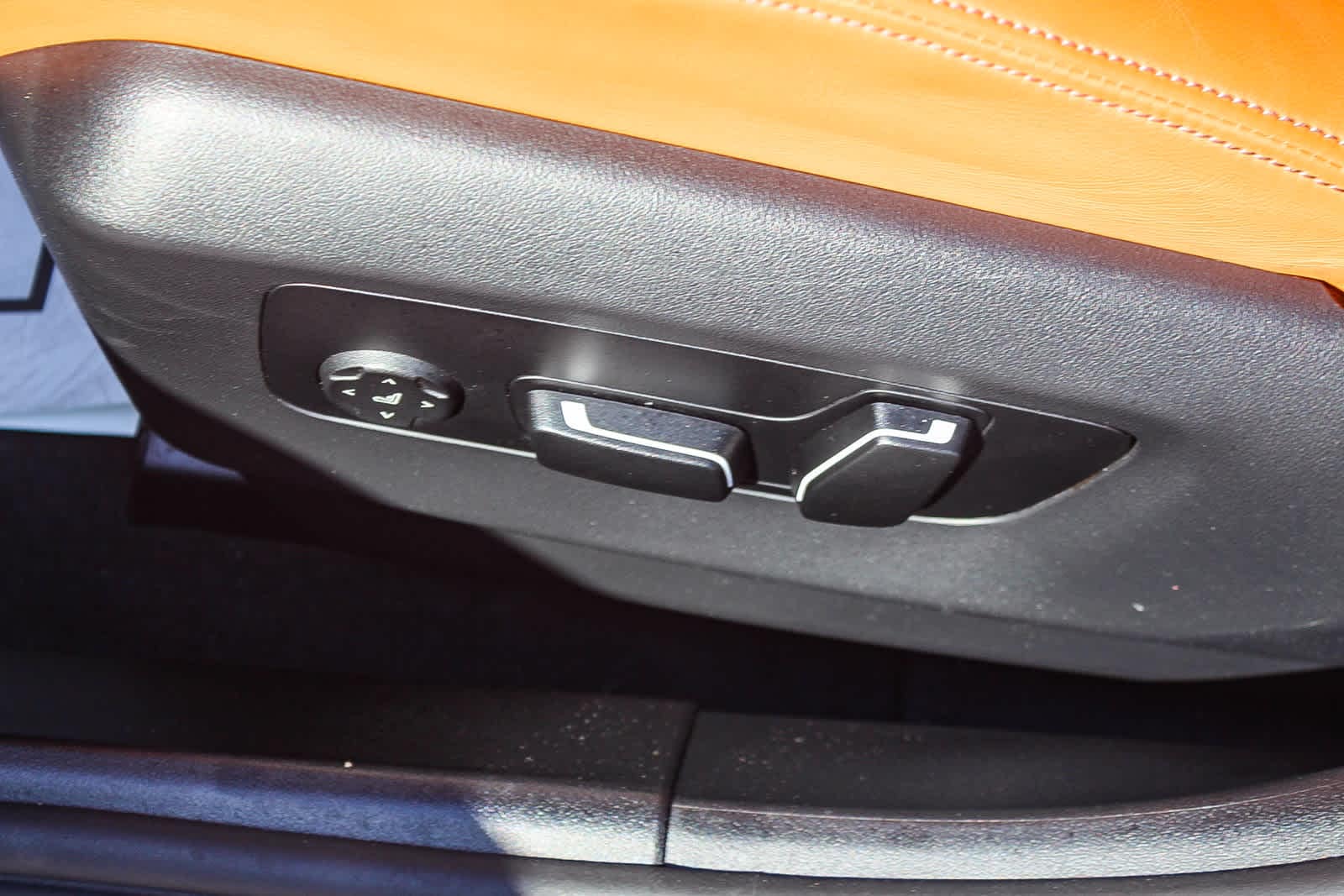 Thumbnail: 2025 BMW M5 - 27