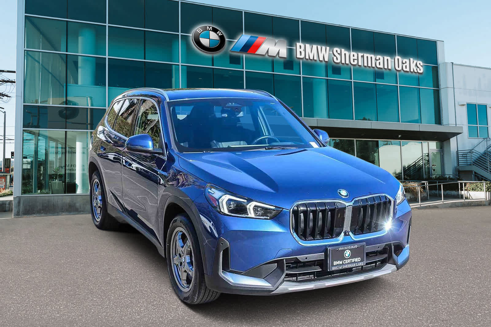 Thumbnail: 2023 BMW X1 - 3