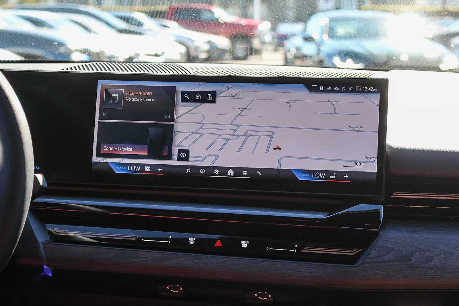 Thumbnail: 2026 BMW 5 Series - 14