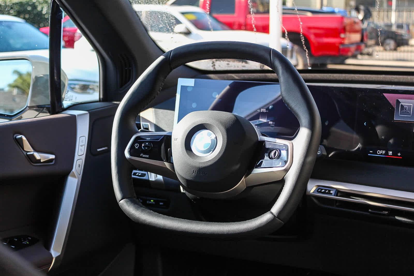 Thumbnail: 2026 BMW iX - 15