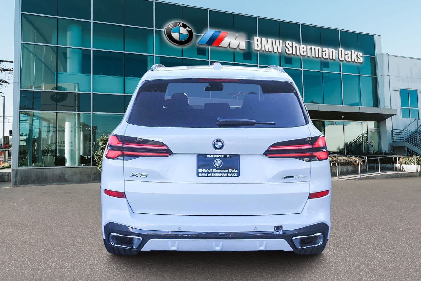 Thumbnail: 2026 BMW X5 - 5