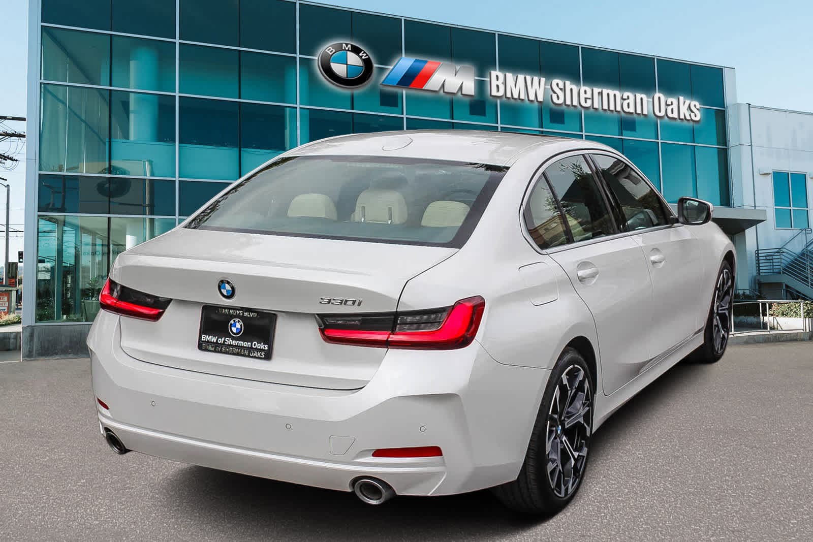 Thumbnail: 2025 BMW 3 Series - 4