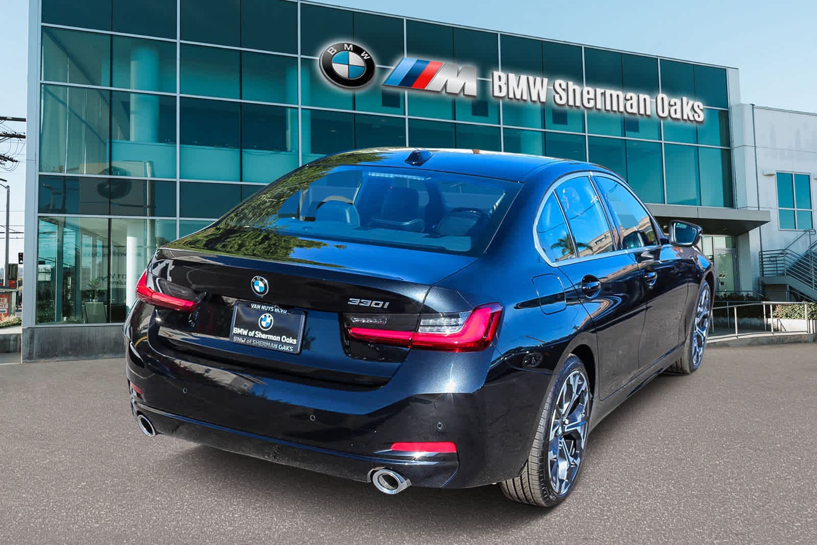 Thumbnail: 2025 BMW 3 Series - 4