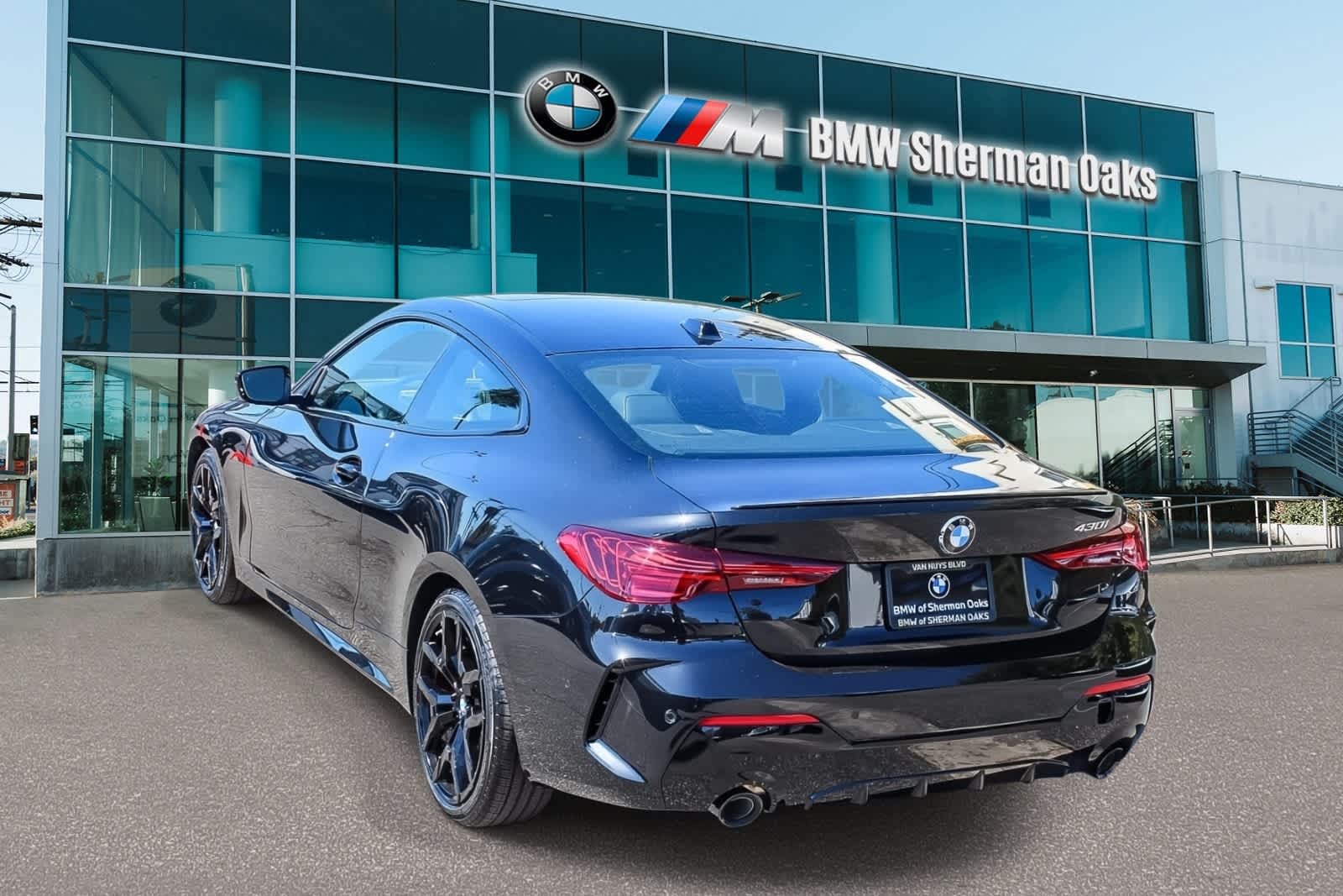 Thumbnail: 2027 BMW 4 Series - 6