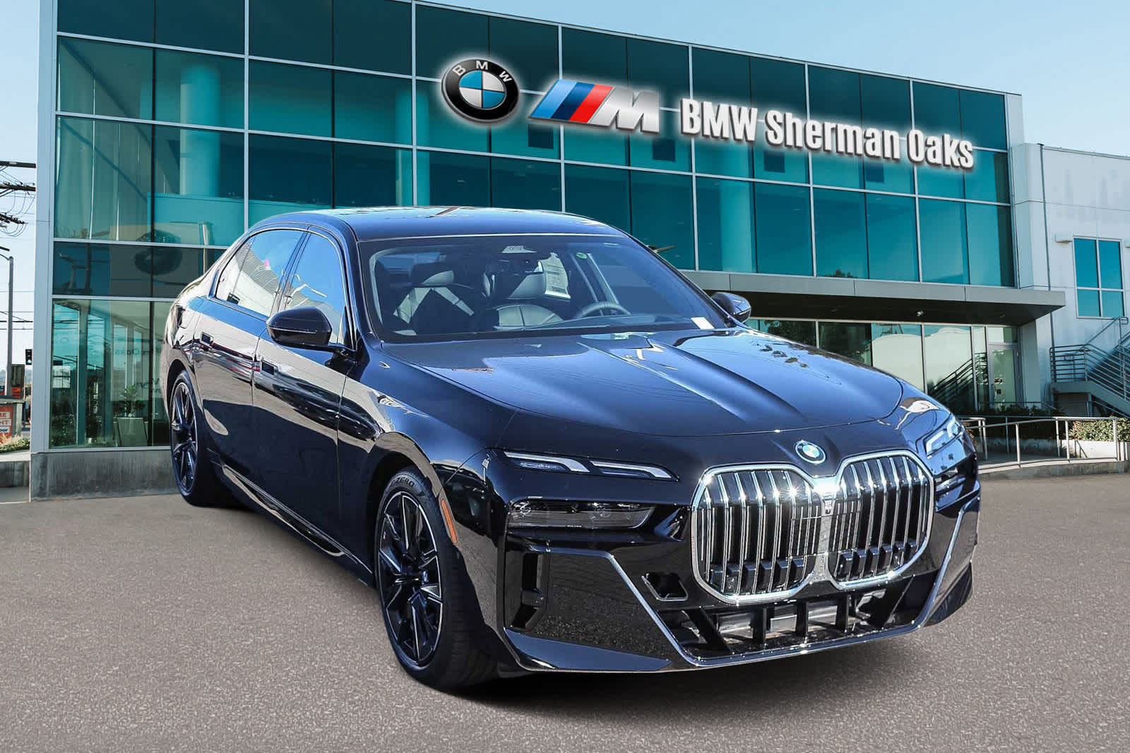 Thumbnail: 2026 BMW 7 Series - 3