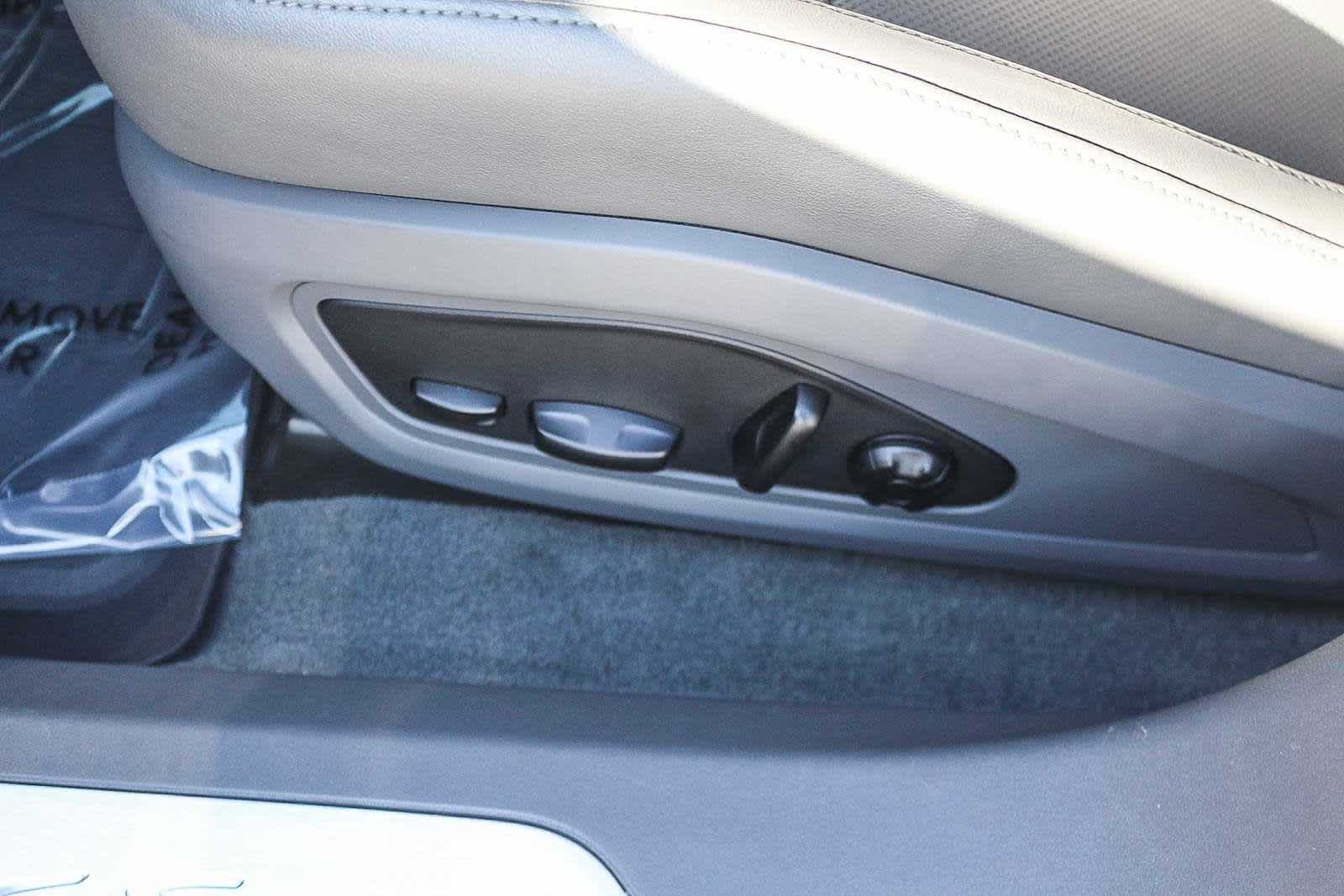 Thumbnail: 2020 Porsche Taycan - 22