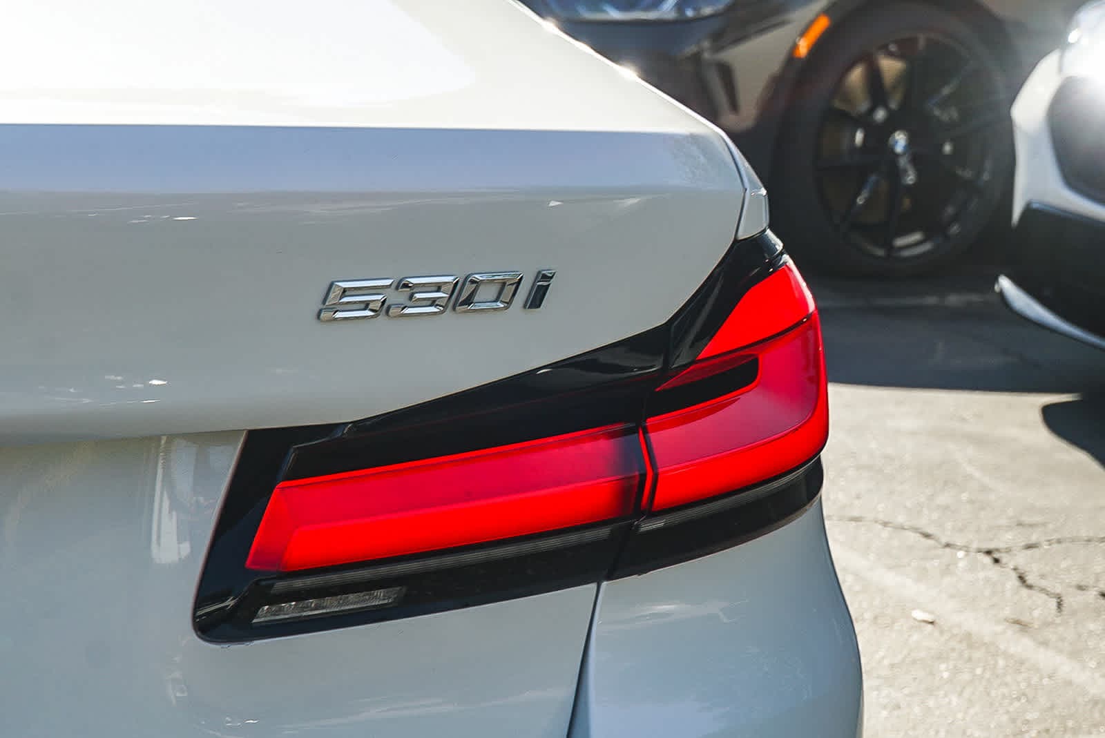 Thumbnail: 2023 BMW 5 Series - 11