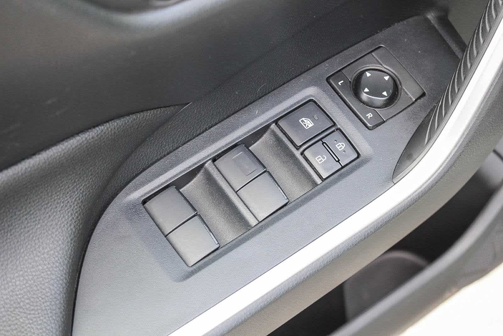 2019 Toyota RAV4 XLE 20