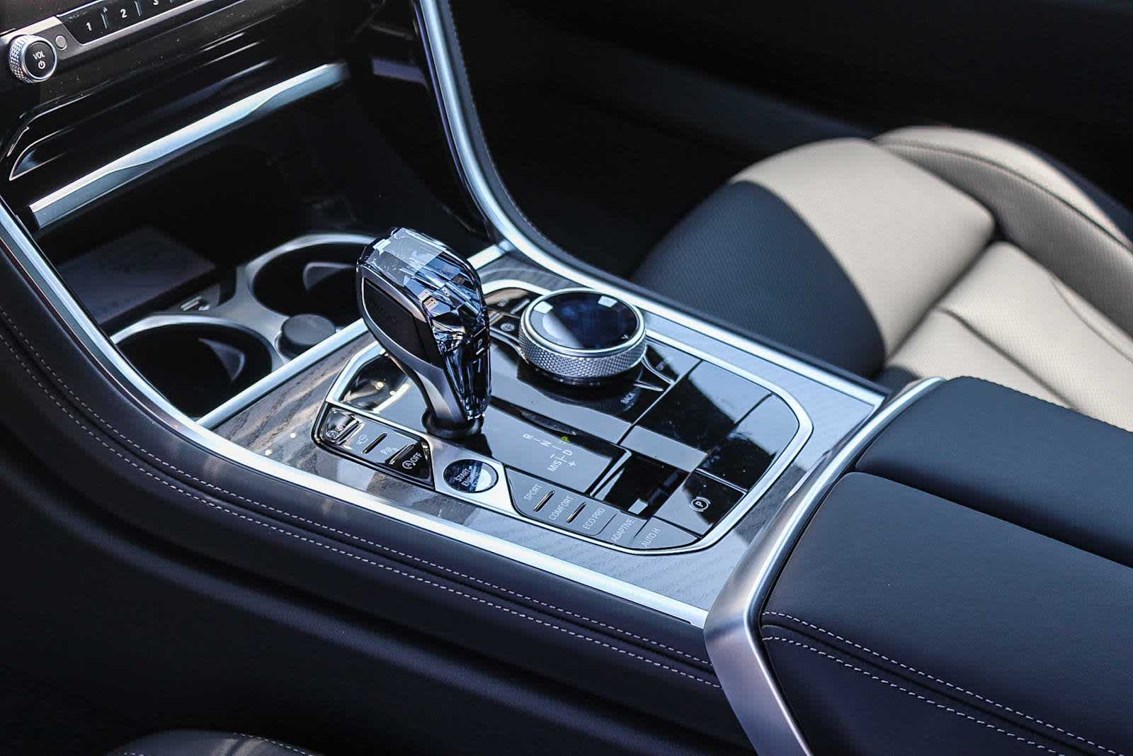 Thumbnail: 2026 BMW 8 Series - 19