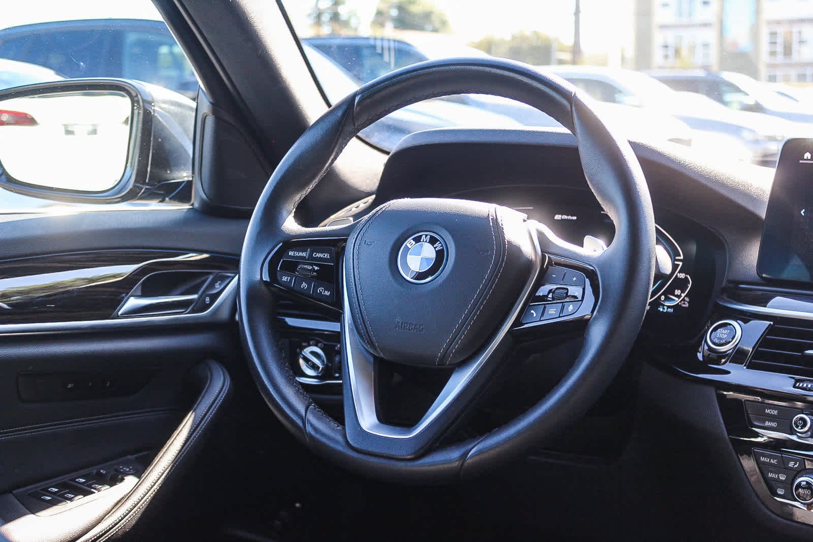 Thumbnail: 2023 BMW 5 Series - 15