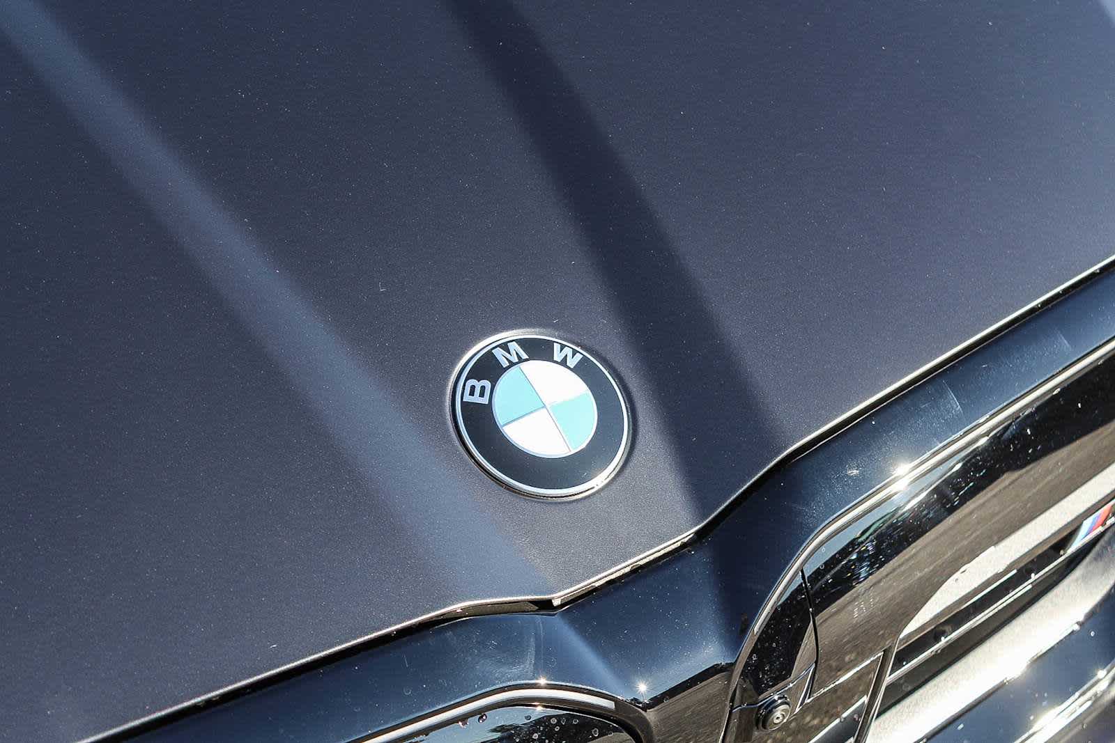 Thumbnail: 2026 BMW M5 - 11