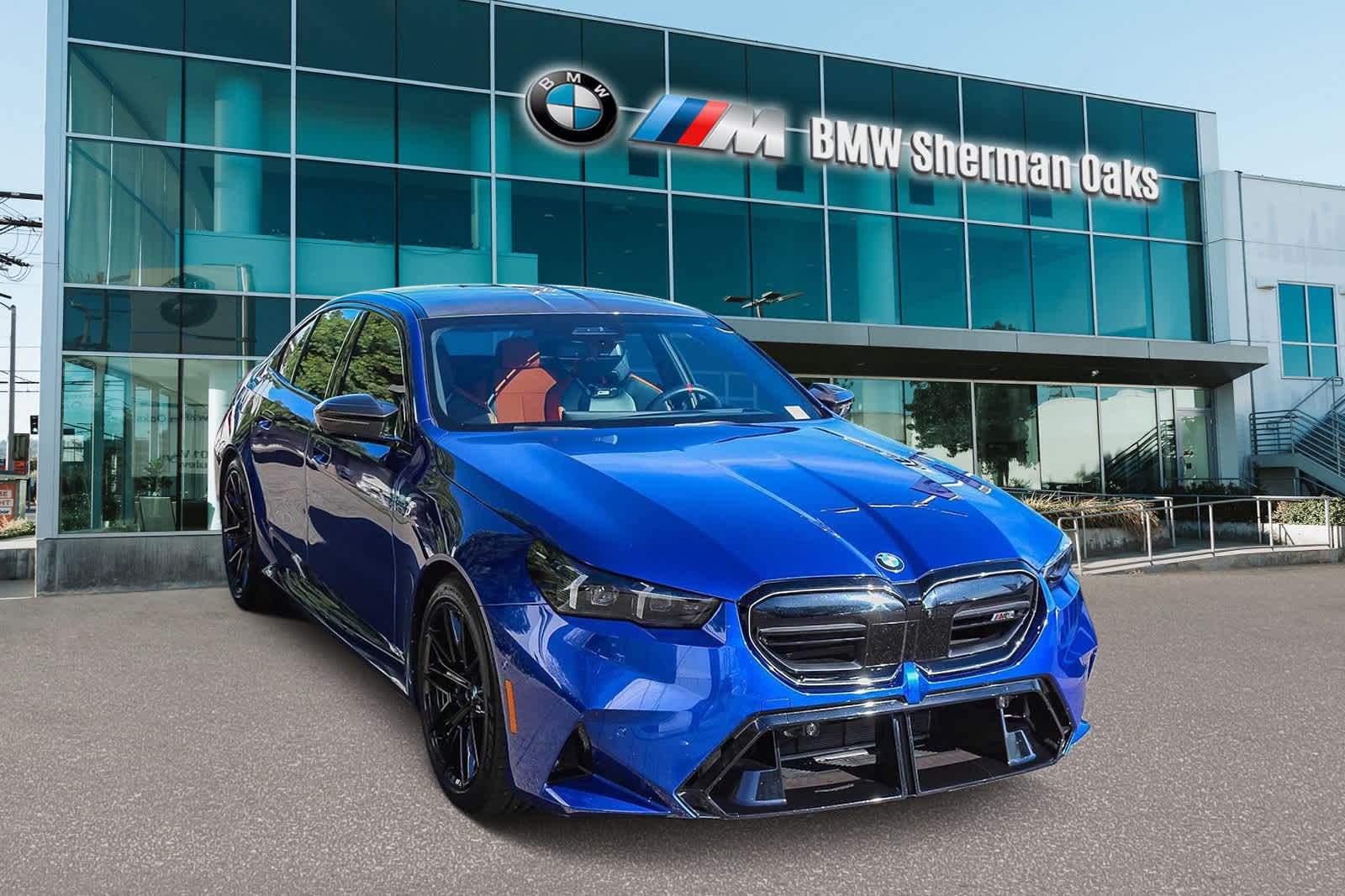 Thumbnail: 2025 BMW M5 - 6