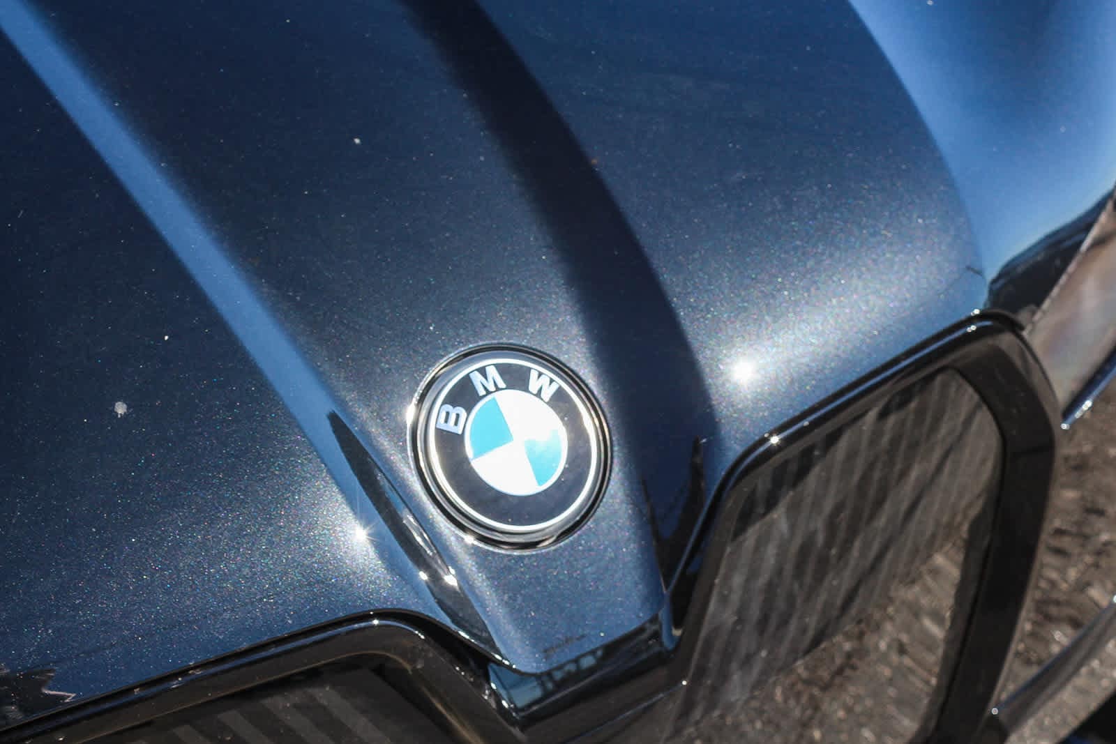 Thumbnail: 2026 BMW iX - 11