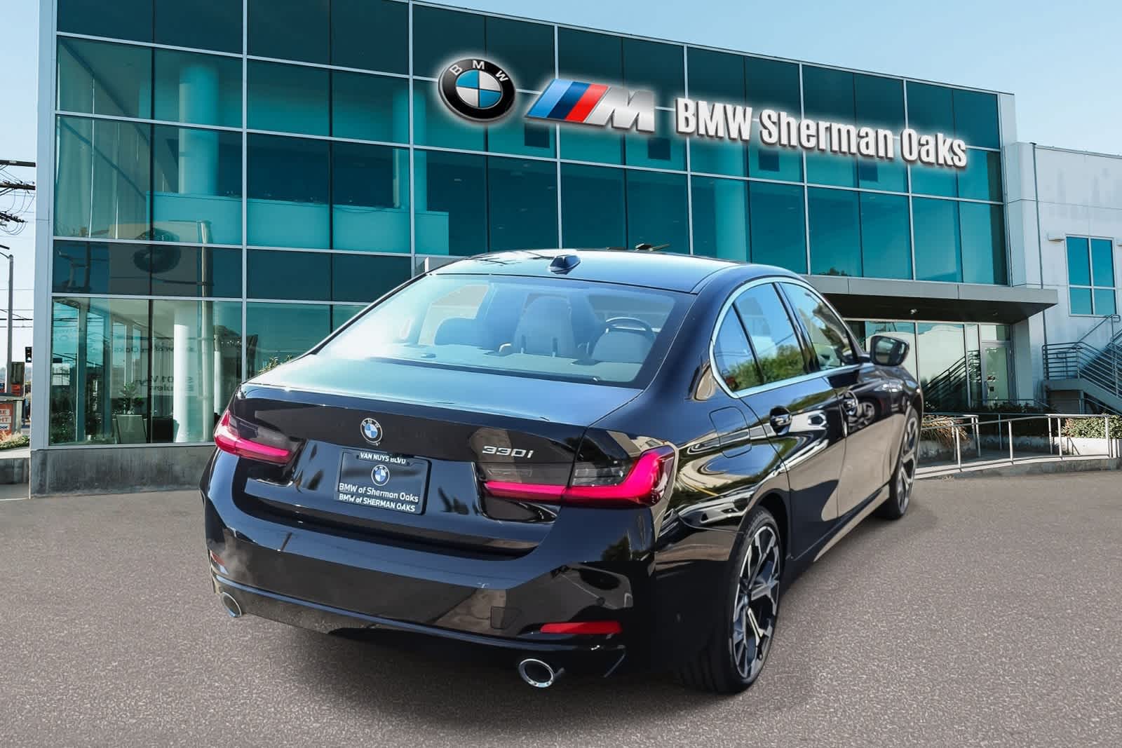 Thumbnail: 2026 BMW 3 Series - 4