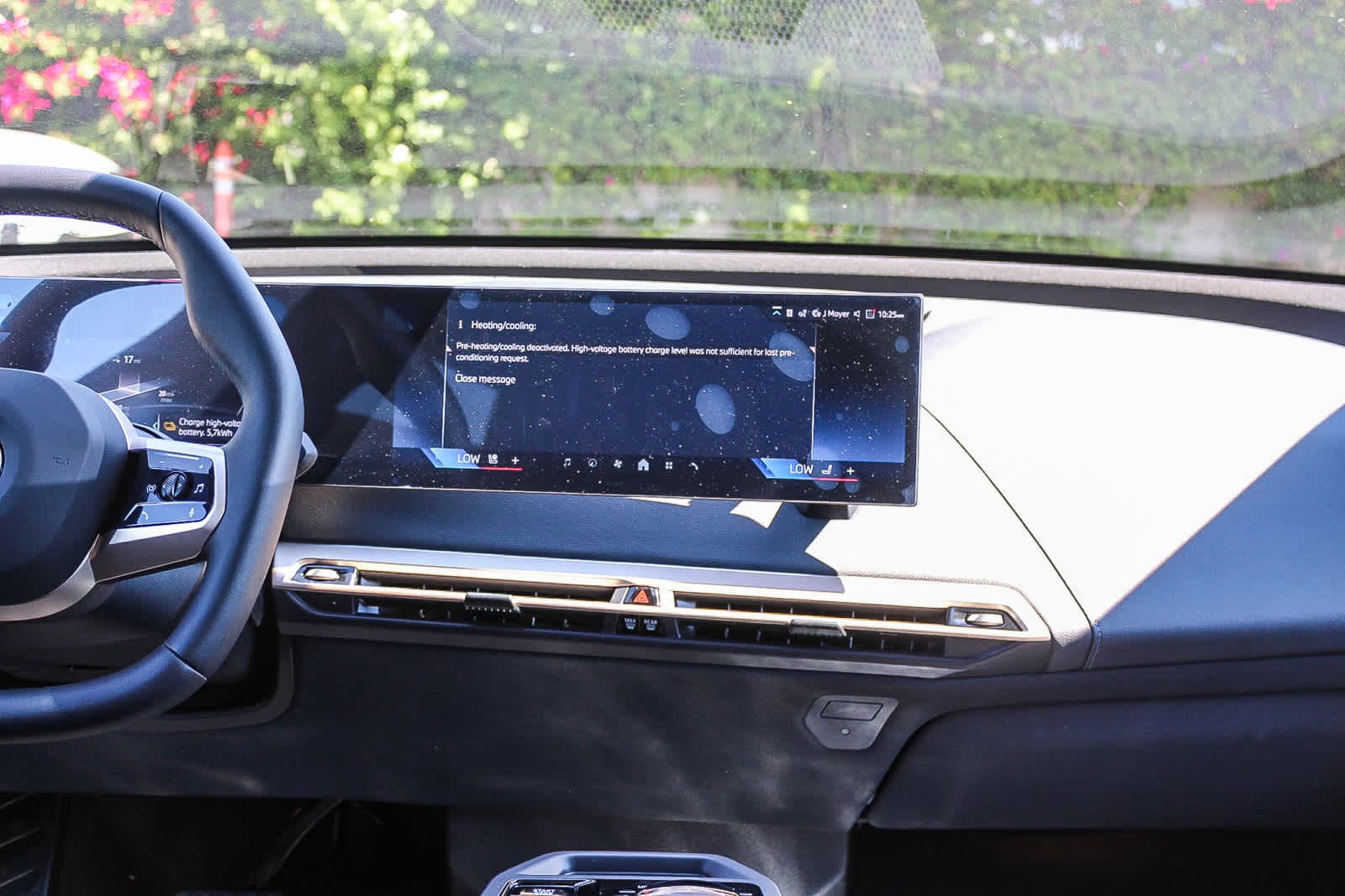 Thumbnail: 2026 BMW iX - 13