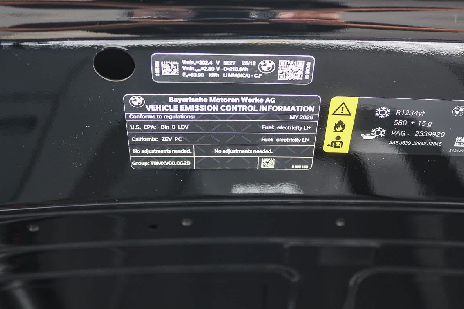 Thumbnail: 2026 BMW i4 - 27