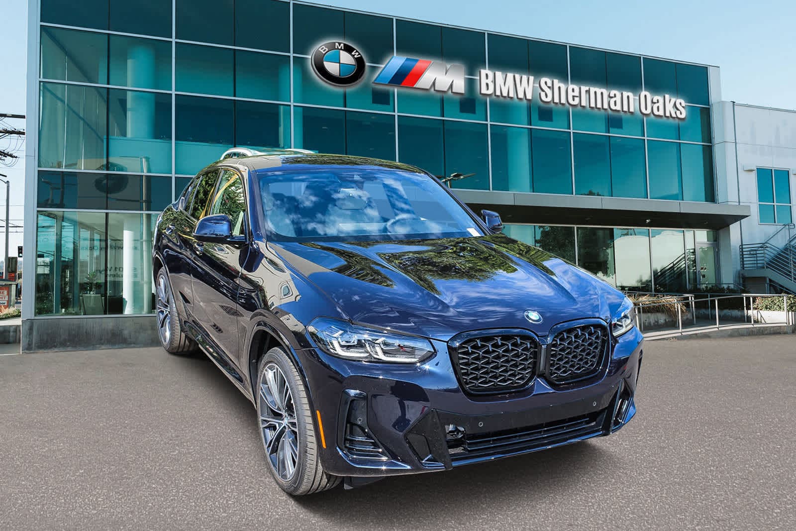 Thumbnail: 2025 BMW X4 - 3