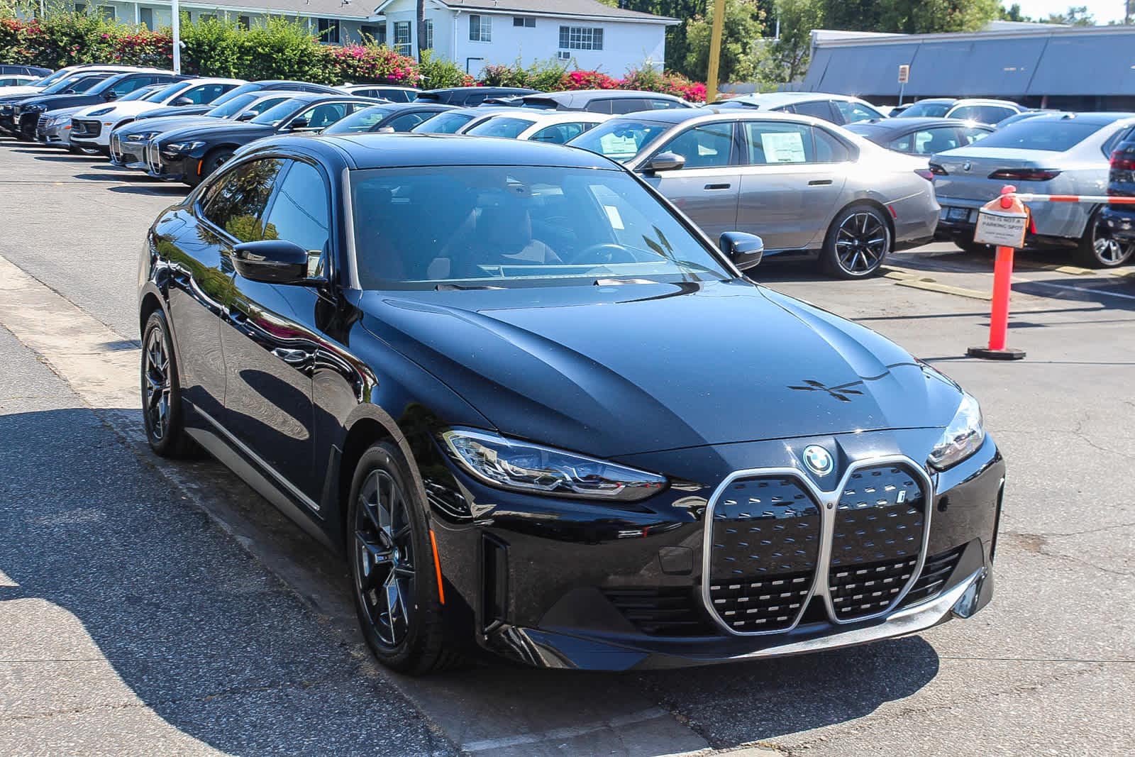 Thumbnail: 2023 BMW i4 - 2