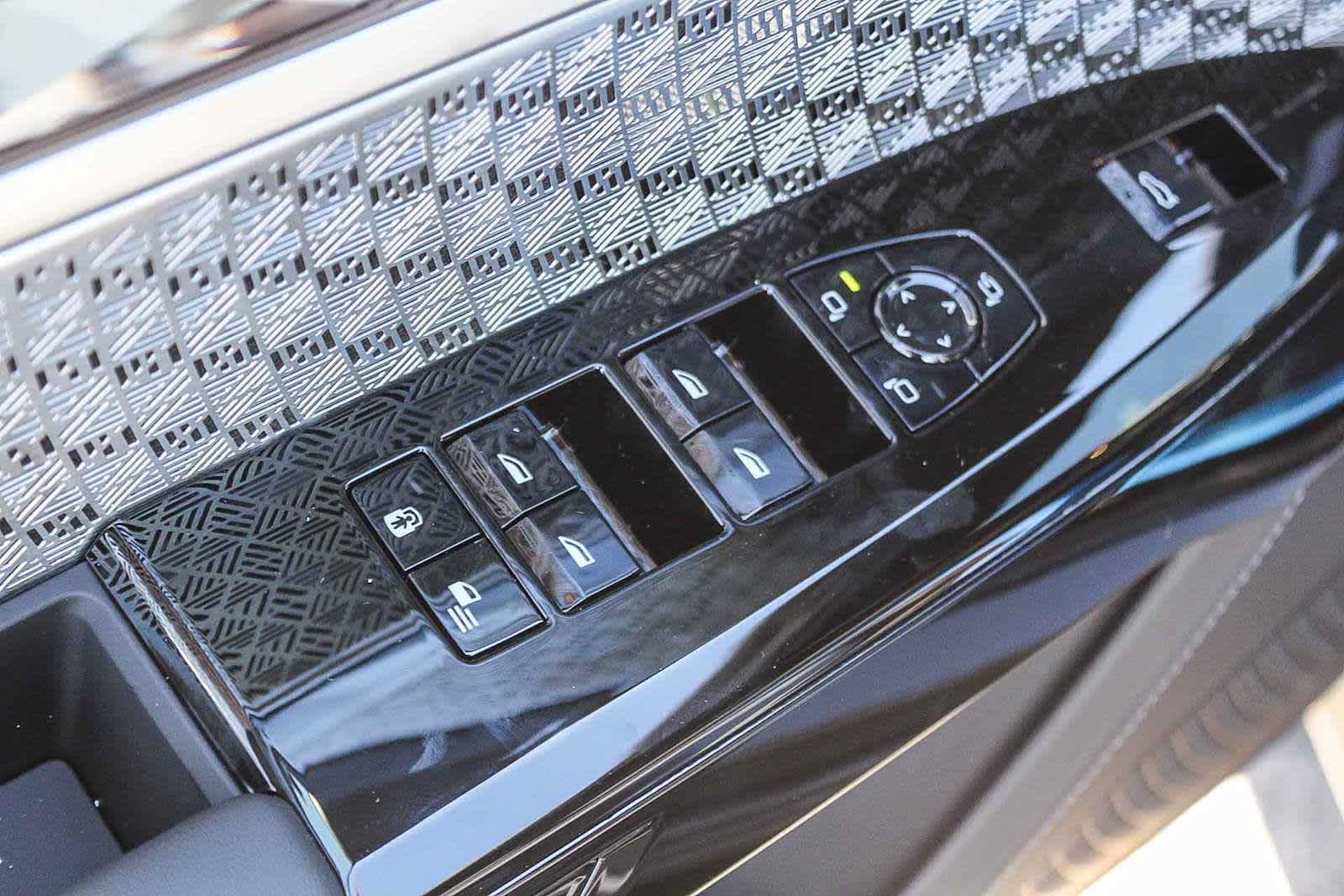 Thumbnail: 2026 BMW 7 Series - 20