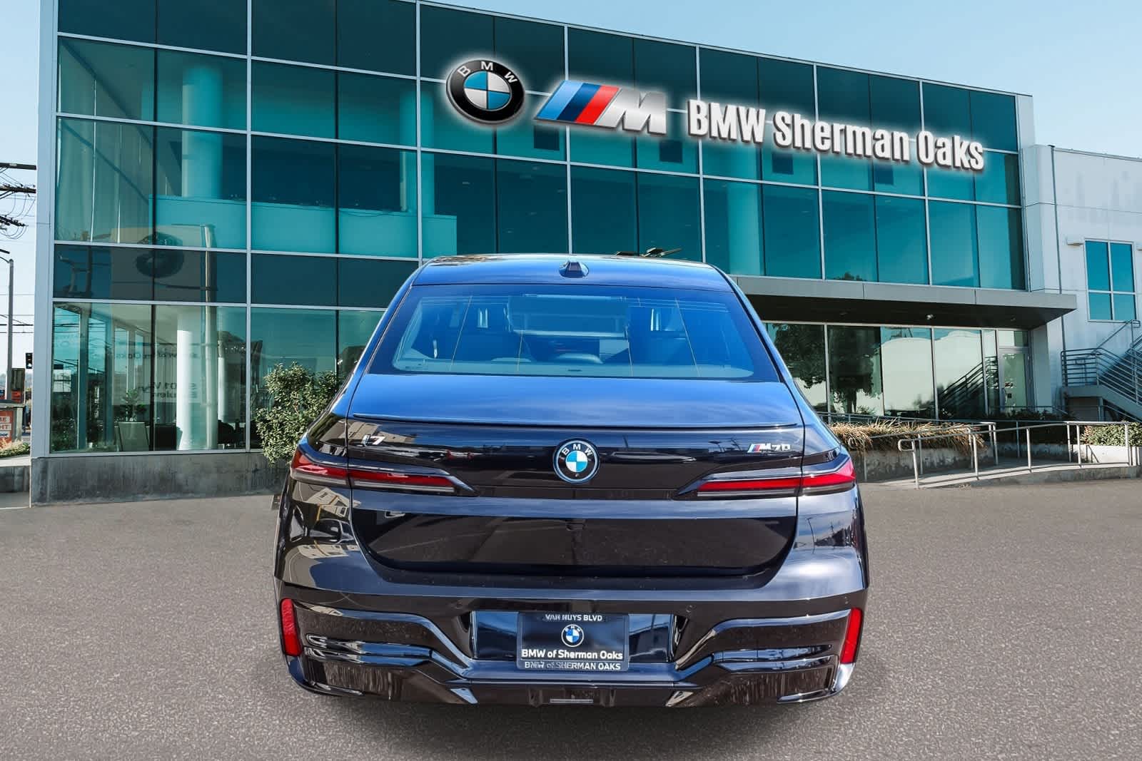 Thumbnail: 2026 BMW i7 - 5