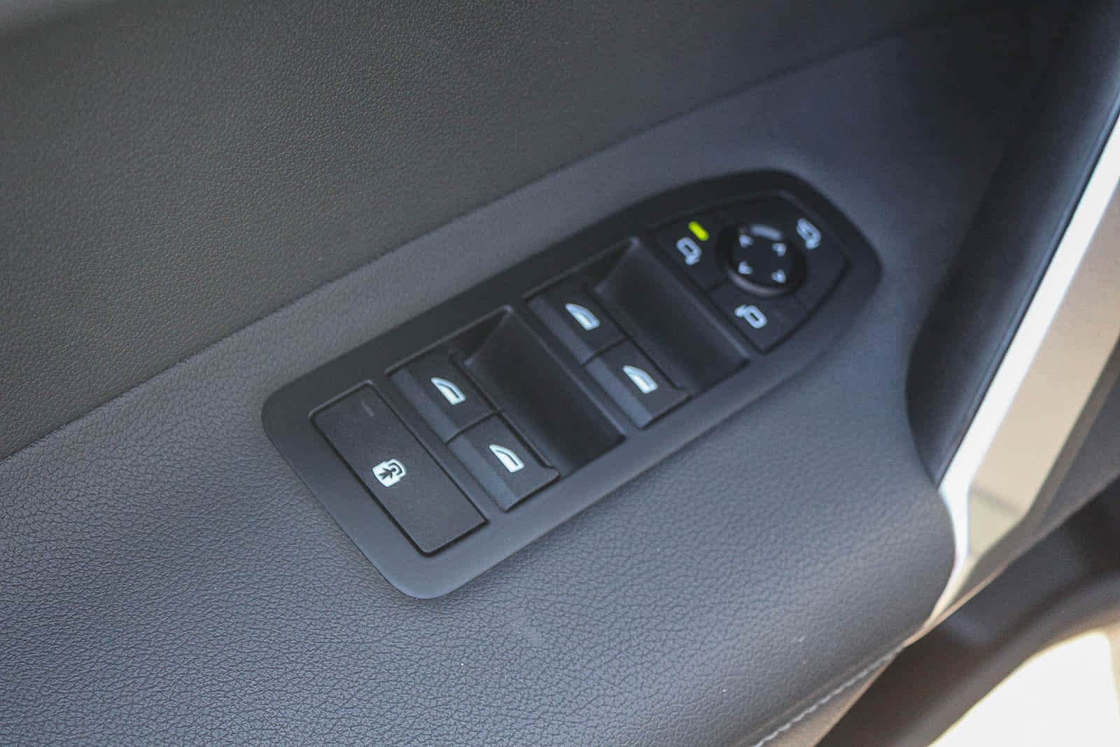 Thumbnail: 2023 BMW iX - 20