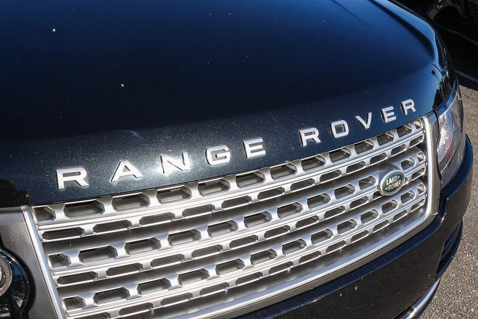 Thumbnail: 2017 Land Rover Range Rover - 10