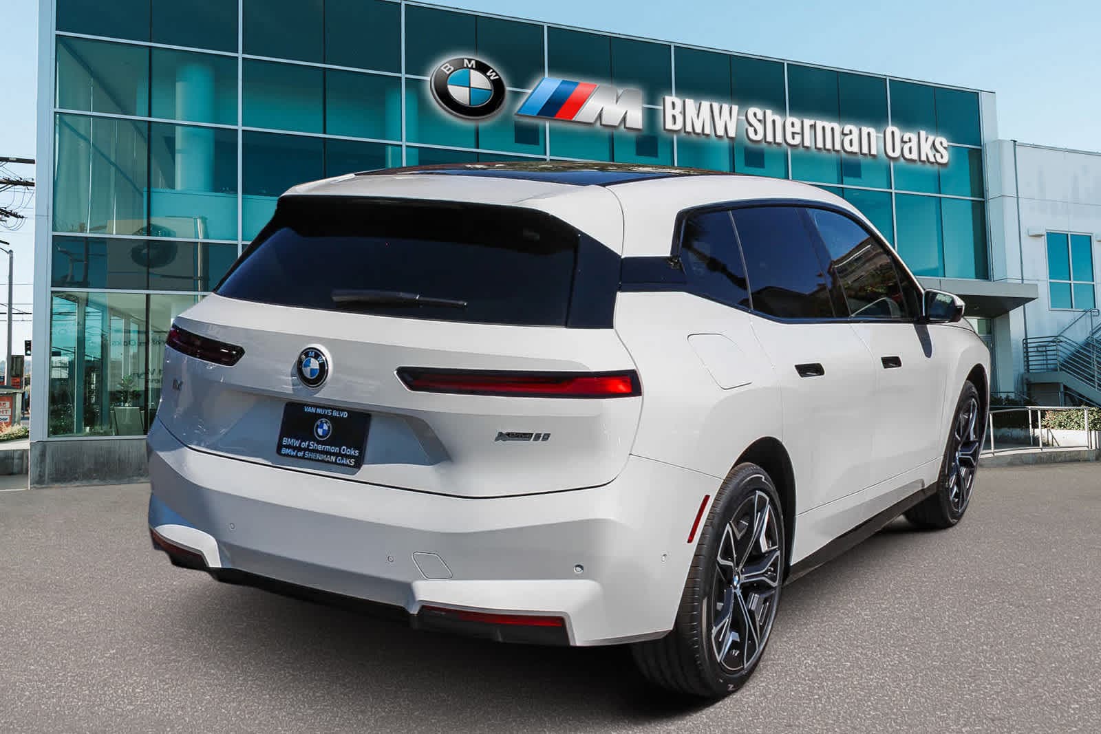 Thumbnail: 2026 BMW iX - 4