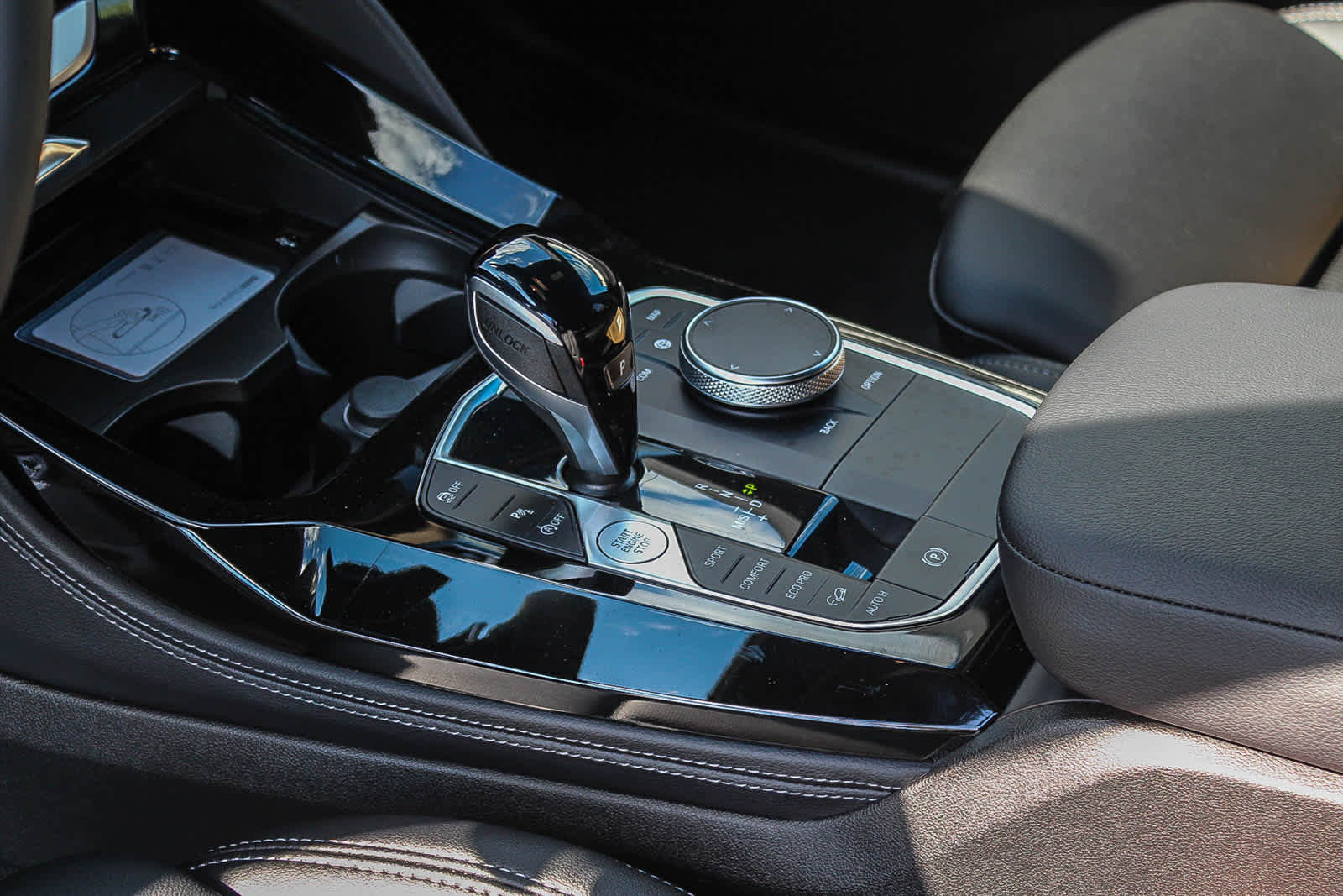 Thumbnail: 2025 BMW X4 - 19