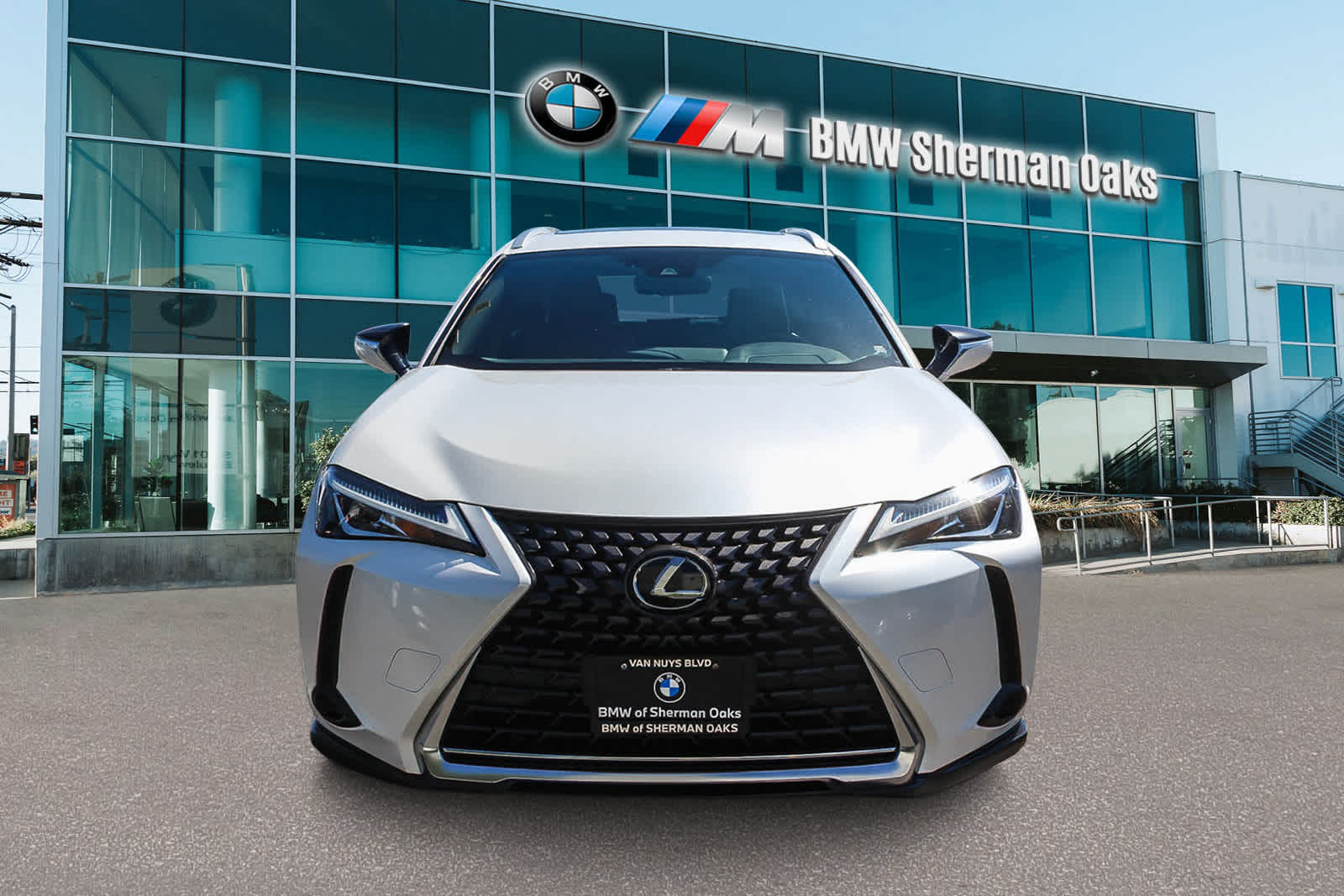 Thumbnail: 2020 Lexus UX - 4