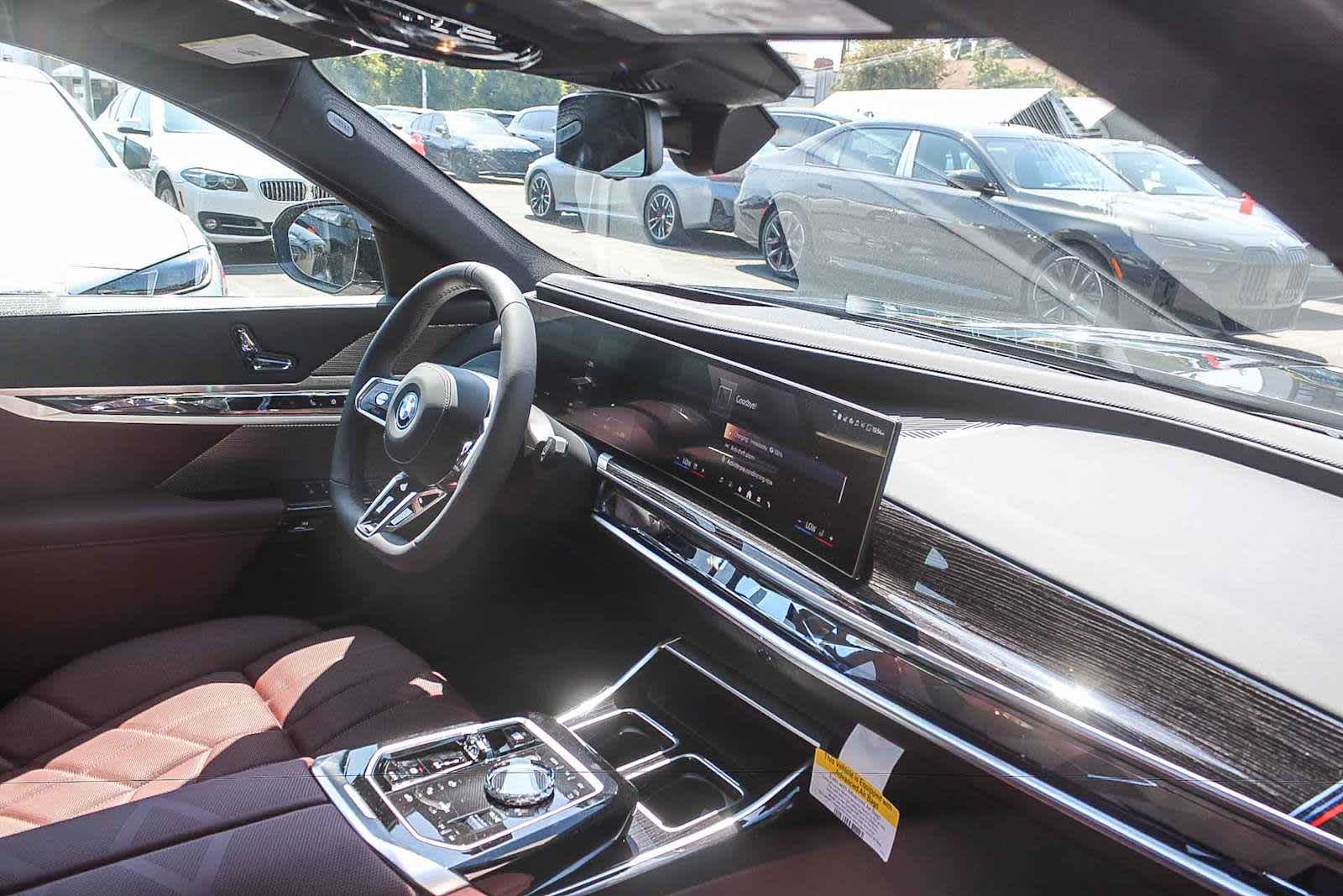 Thumbnail: 2026 BMW i7 - 25