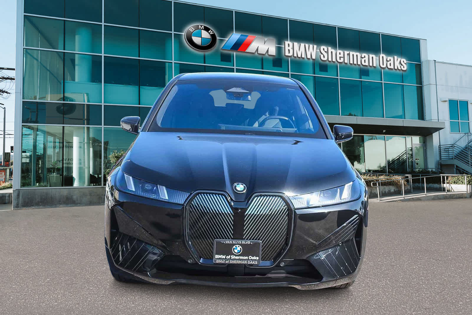 Thumbnail: 2026 BMW iX - 2