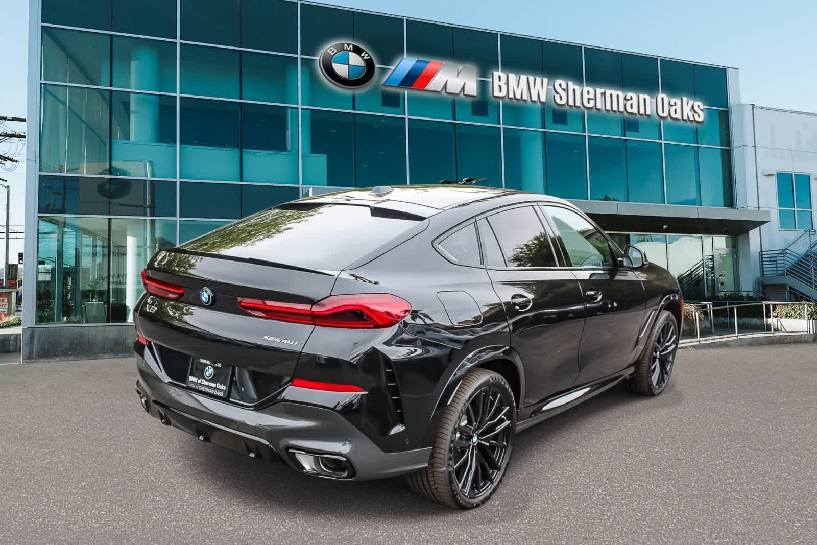 Thumbnail: 2027 BMW X6 - 4